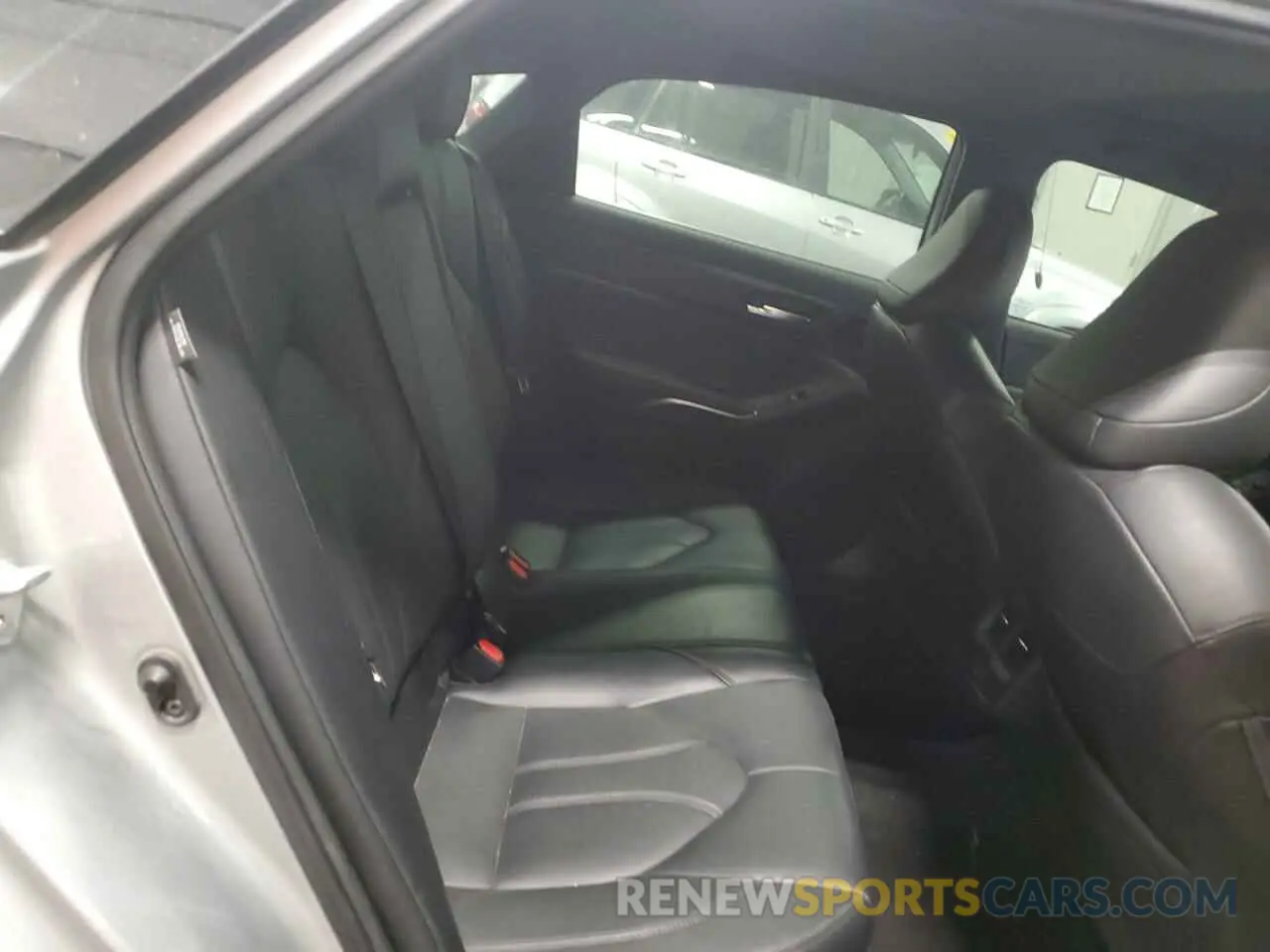 10 Photograph of a damaged car 4T1AZ1FB7NU081177 TOYOTA AVALON 2022