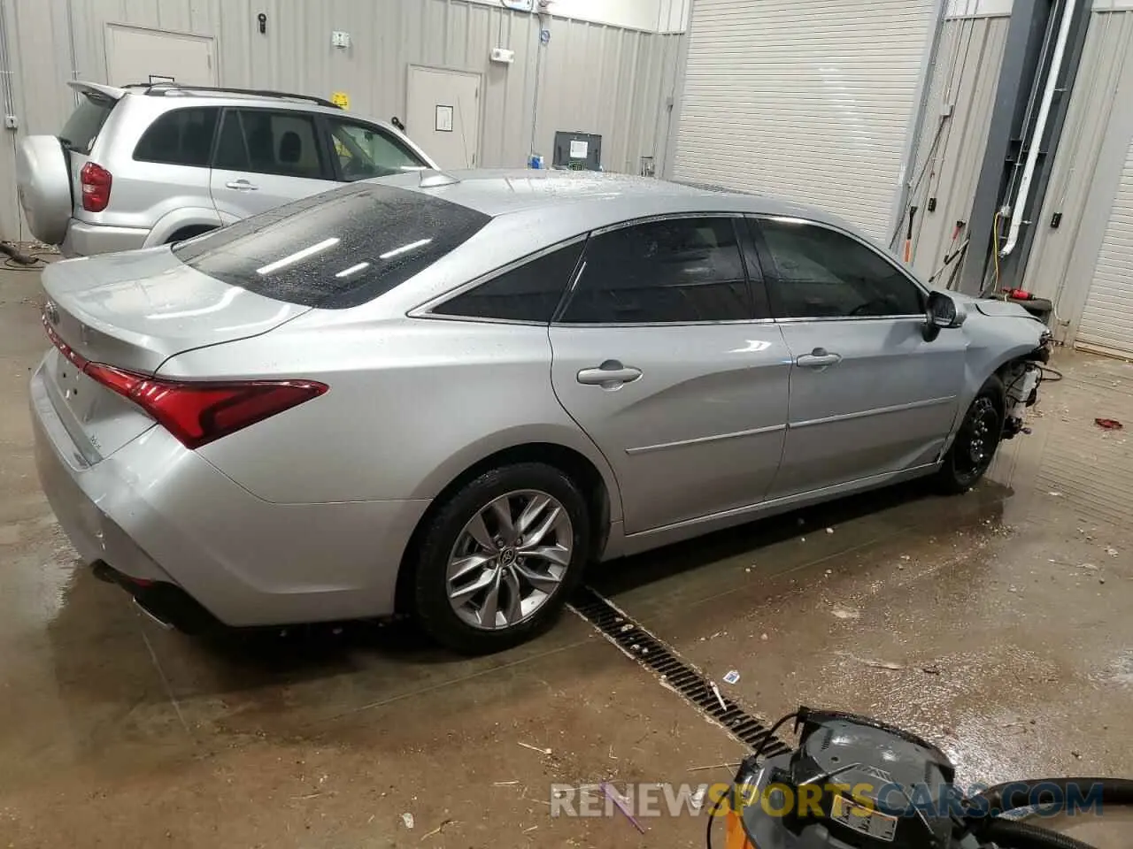 3 Photograph of a damaged car 4T1AZ1FB7NU081177 TOYOTA AVALON 2022