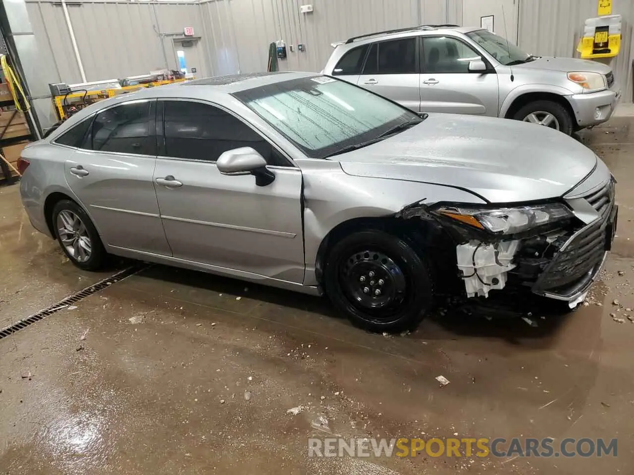 4 Photograph of a damaged car 4T1AZ1FB7NU081177 TOYOTA AVALON 2022