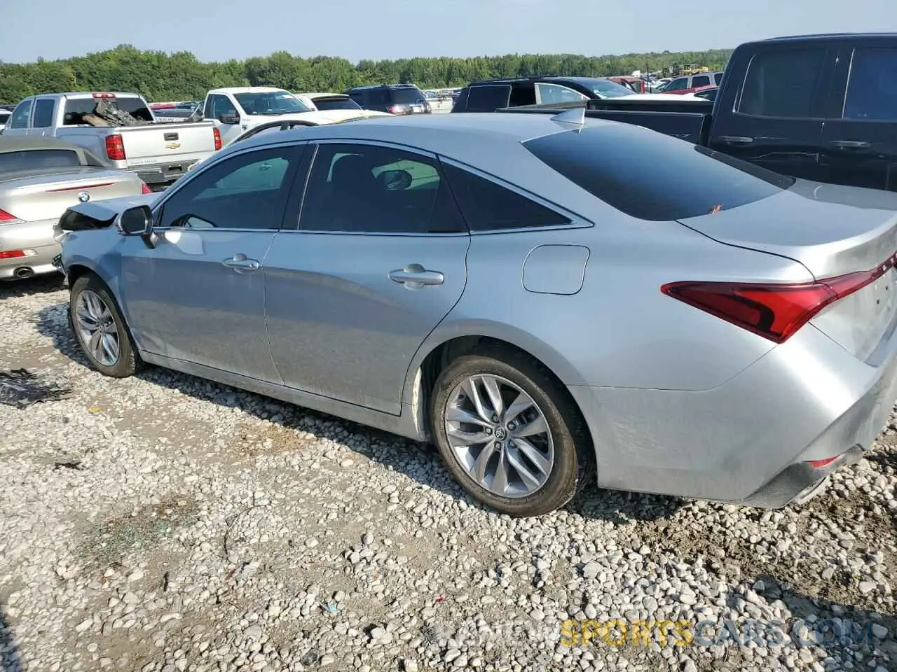 2 Photograph of a damaged car 4T1AZ1FB9NU088034 TOYOTA AVALON 2022