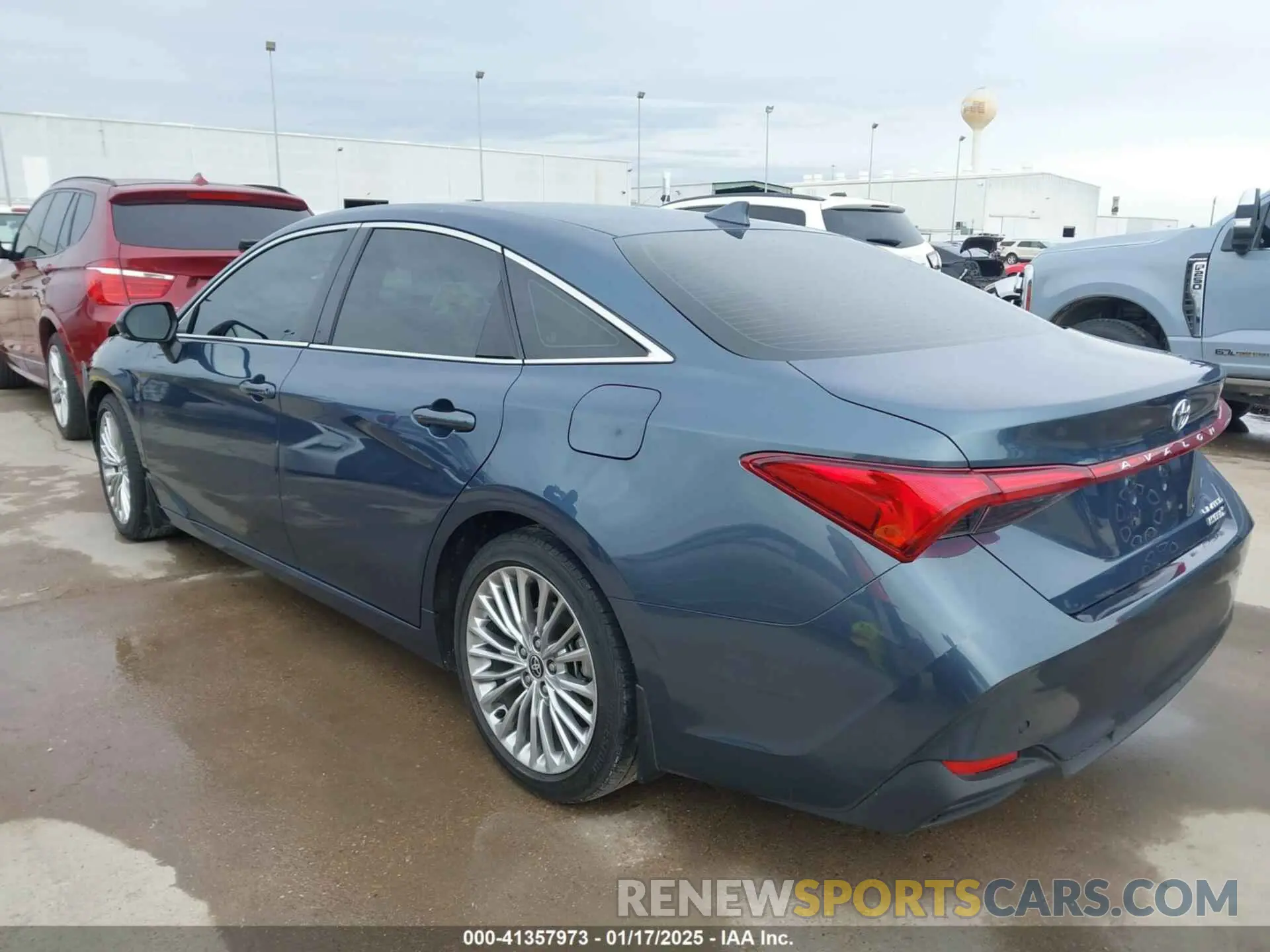 3 Photograph of a damaged car 4T1DA1AB2NU013574 TOYOTA AVALON 2022