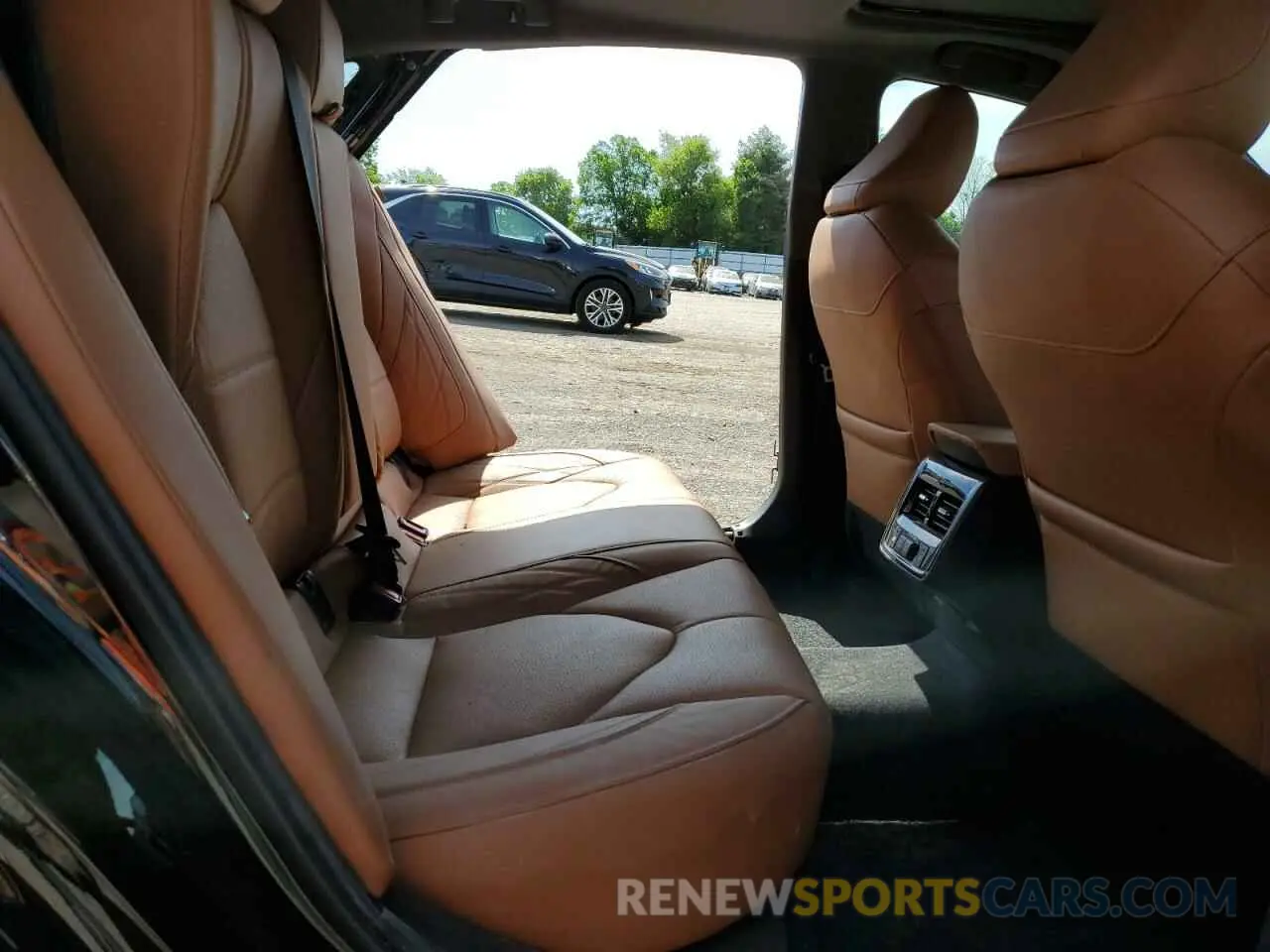 10 Photograph of a damaged car 4T1DZ1FB9NU076222 TOYOTA AVALON 2022