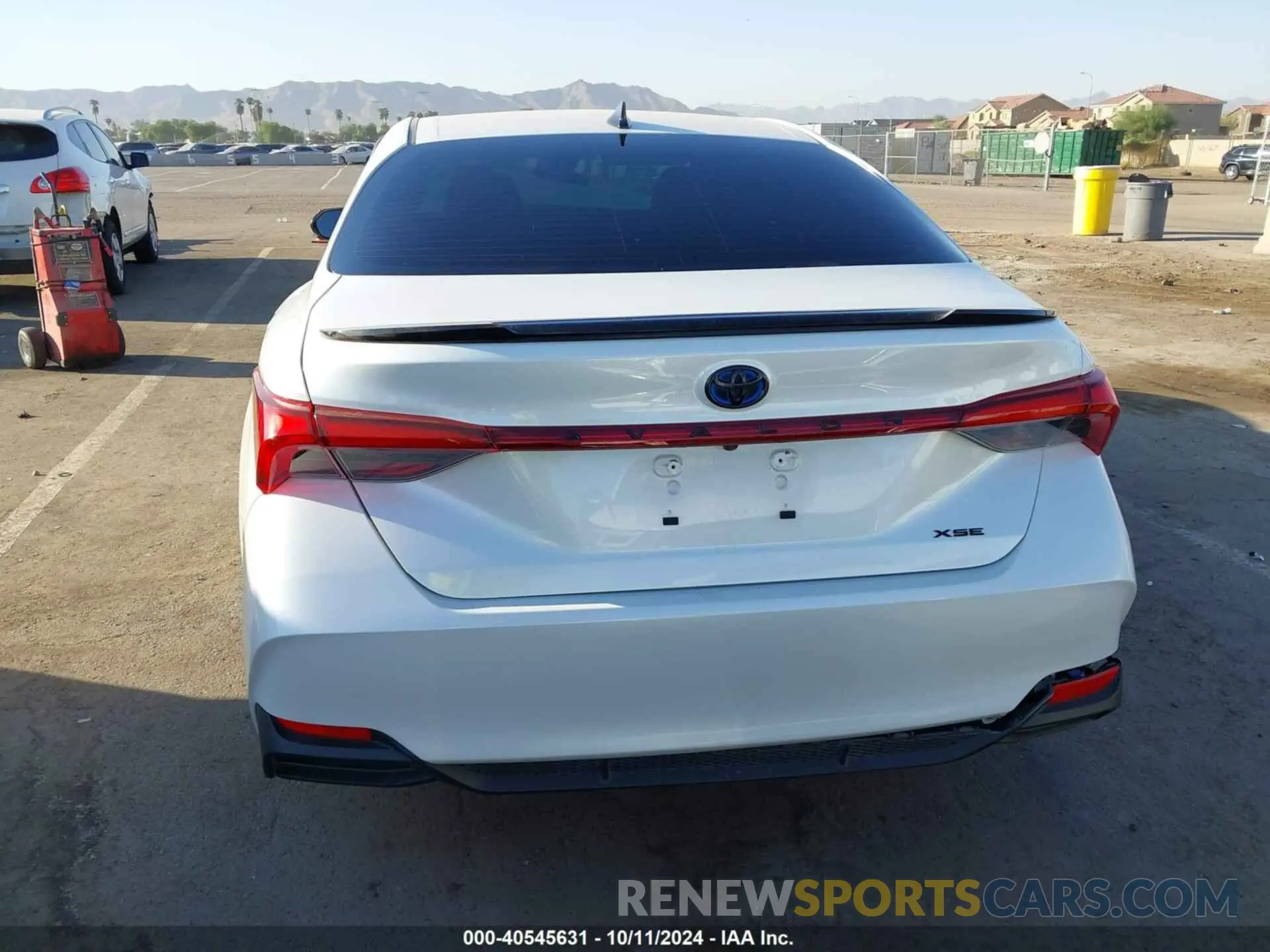 16 Photograph of a damaged car 4T1EA1AB2NU014860 TOYOTA AVALON 2022