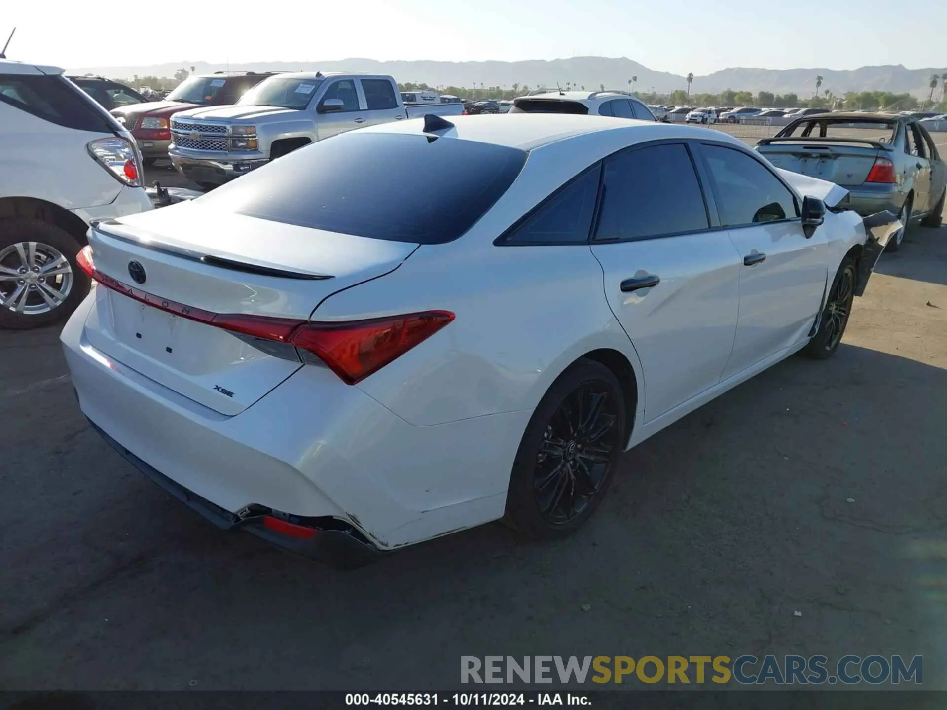 4 Photograph of a damaged car 4T1EA1AB2NU014860 TOYOTA AVALON 2022