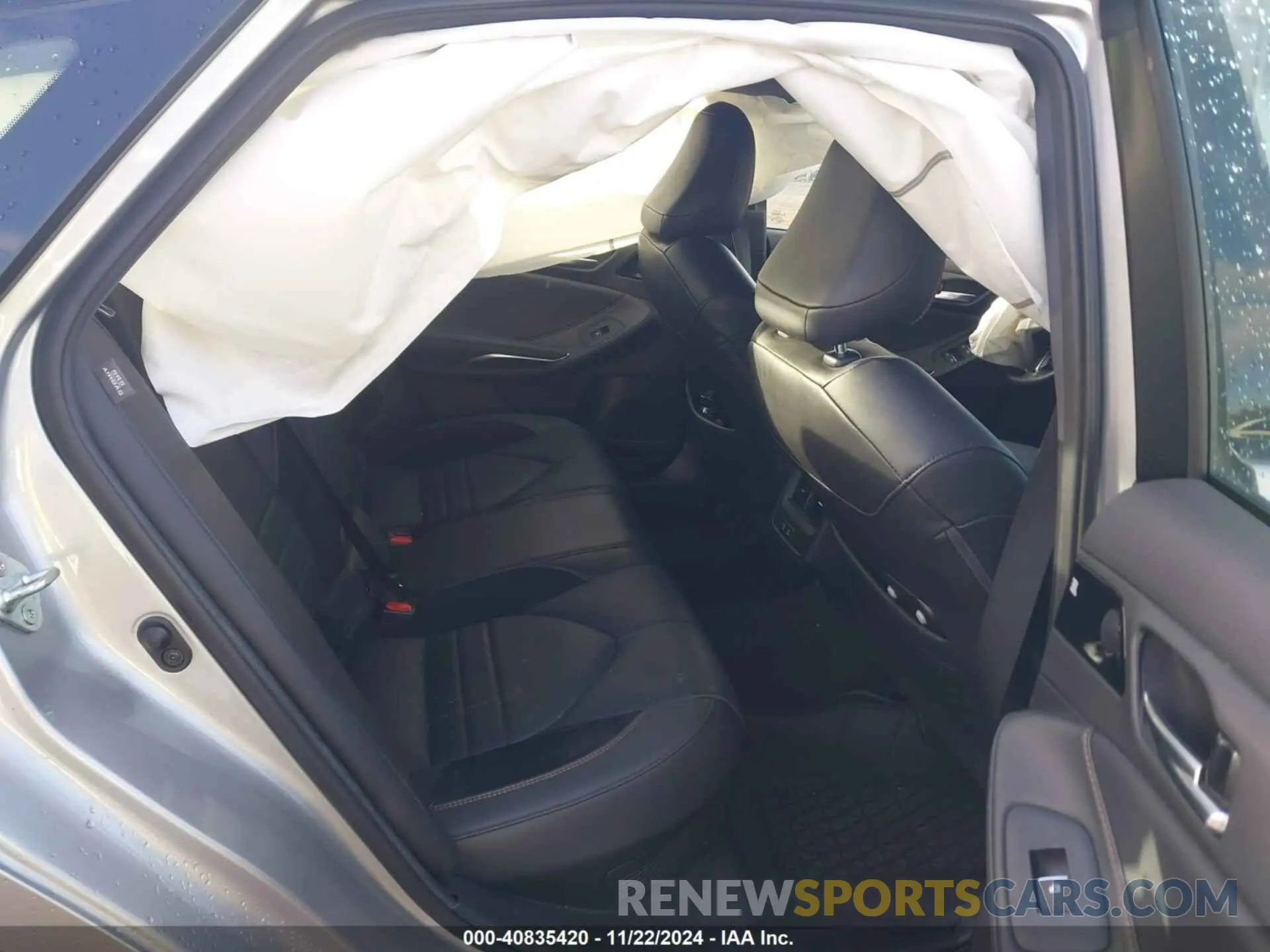 8 Photograph of a damaged car 4T1EA1AB3NU015824 TOYOTA AVALON 2022