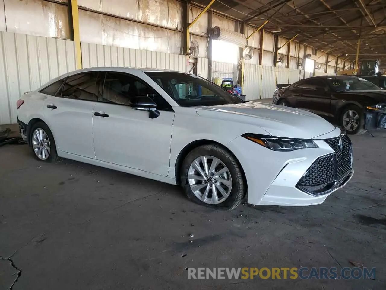4 Photograph of a damaged car 4T1EA1AB7NU011386 TOYOTA AVALON 2022