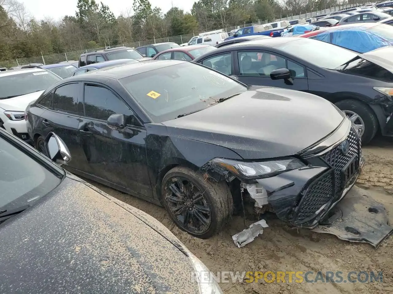 4 Photograph of a damaged car 4T1EA1AB8NU011297 TOYOTA AVALON 2022