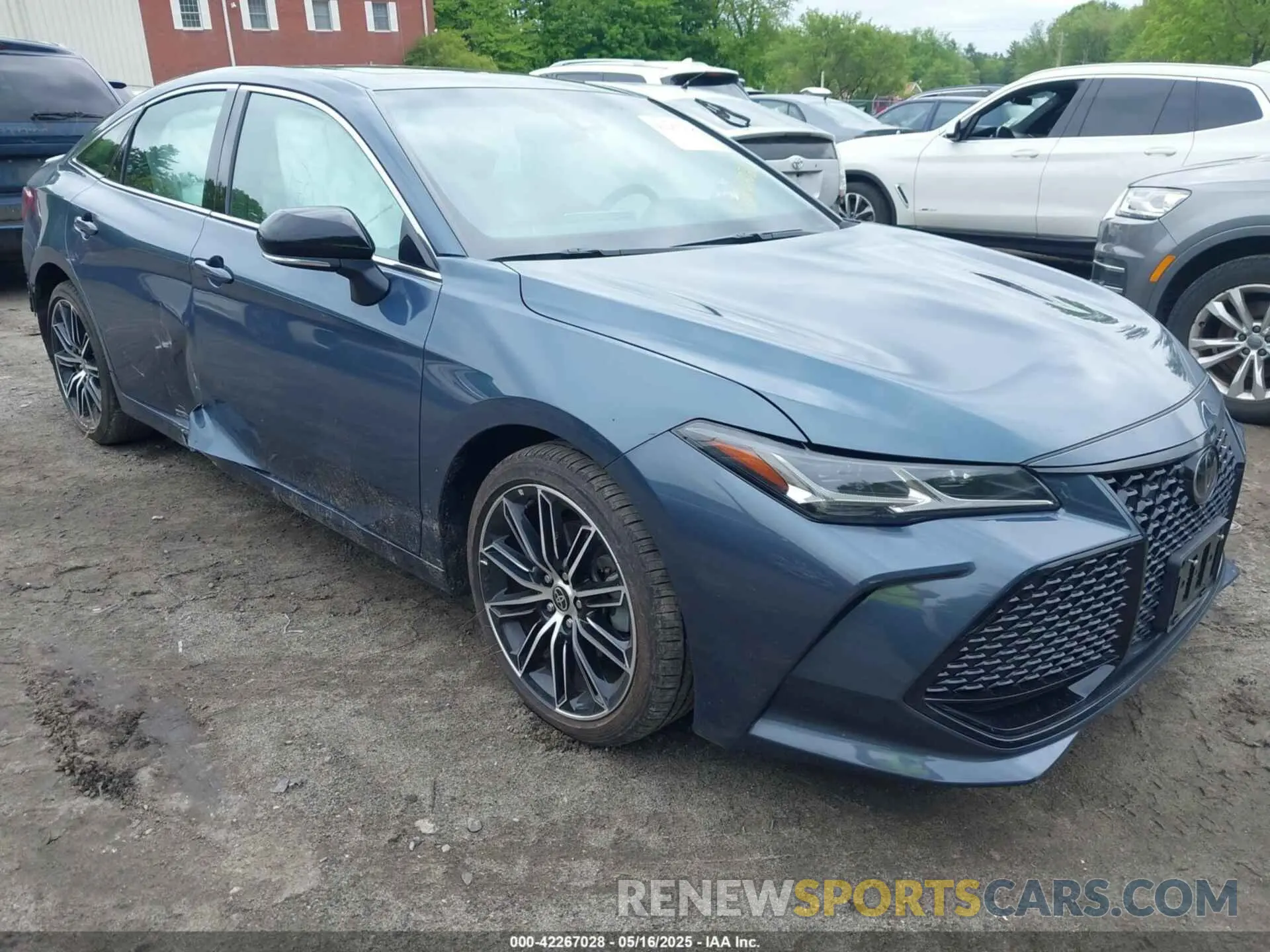 1 Photograph of a damaged car 4T1GZ1FB2NU073675 TOYOTA AVALON 2022