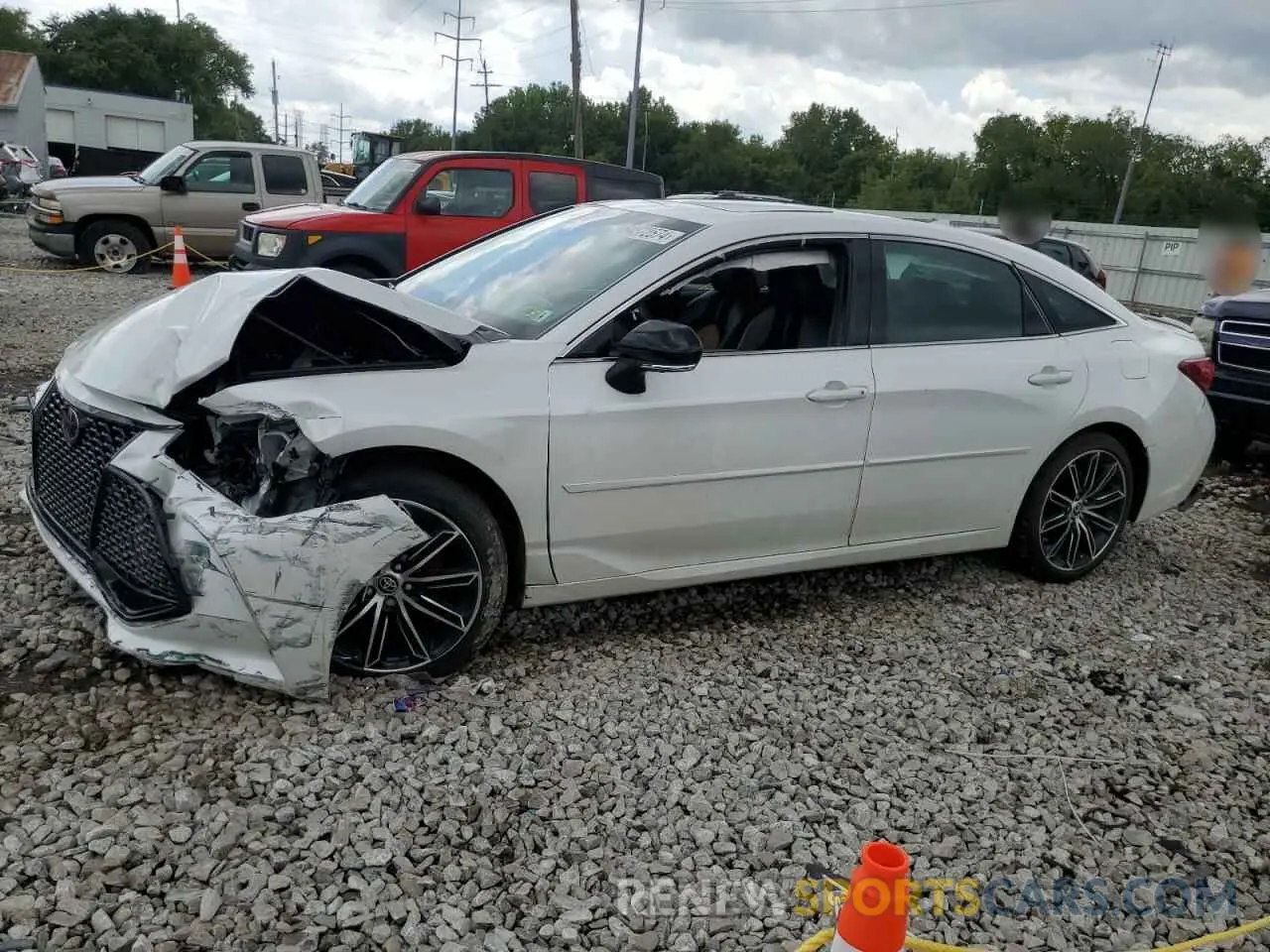 1 Photograph of a damaged car 4T1HZ1FB3NU084687 TOYOTA AVALON 2022
