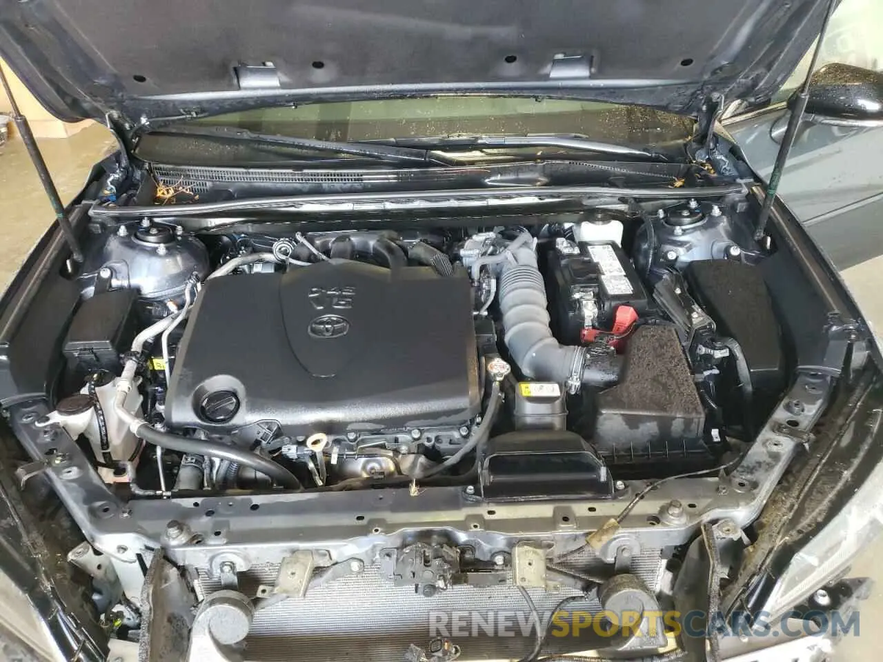 11 Photograph of a damaged car 4T1HZ1FBXNU086100 TOYOTA AVALON 2022