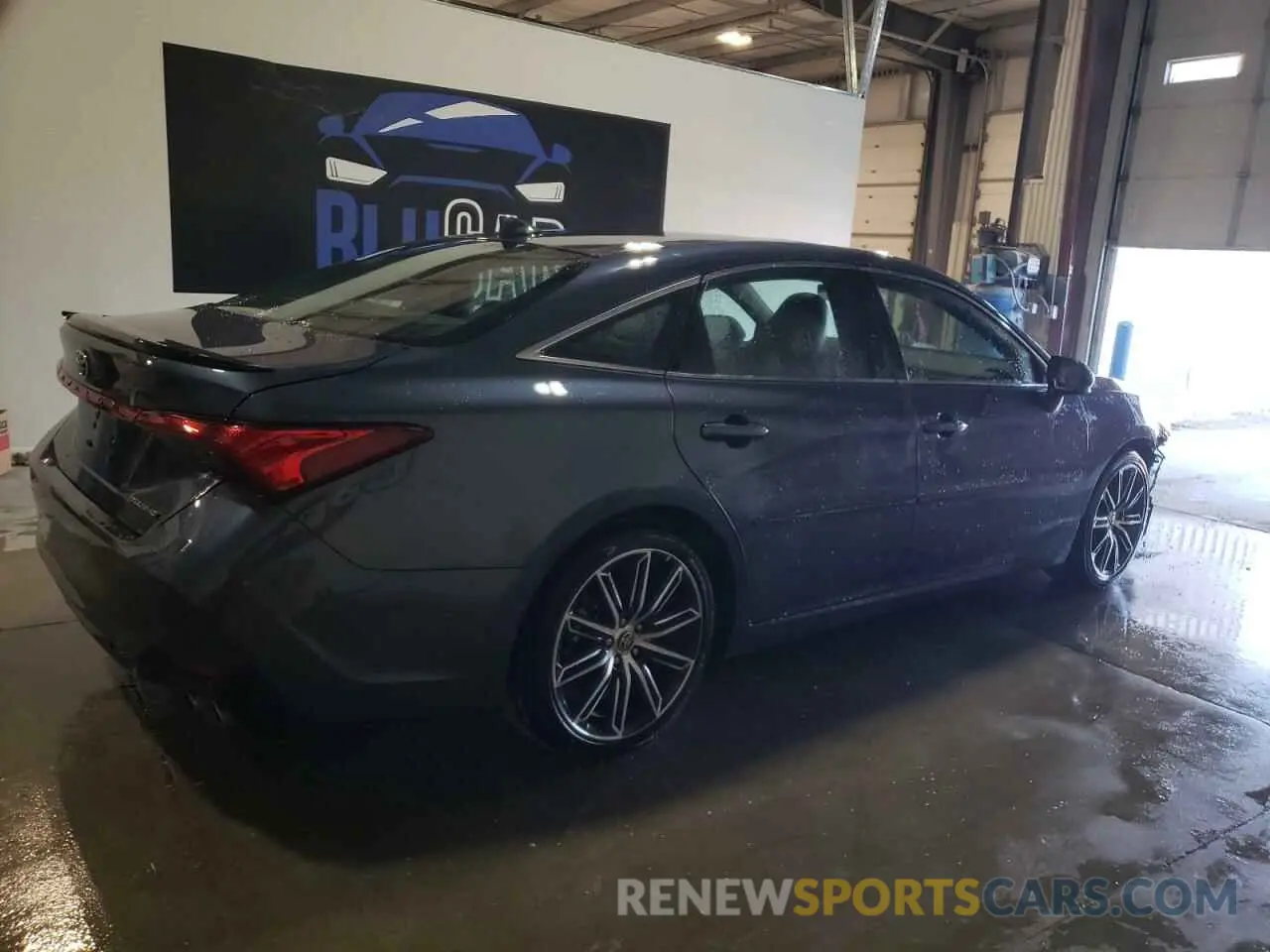 3 Photograph of a damaged car 4T1HZ1FBXNU086100 TOYOTA AVALON 2022