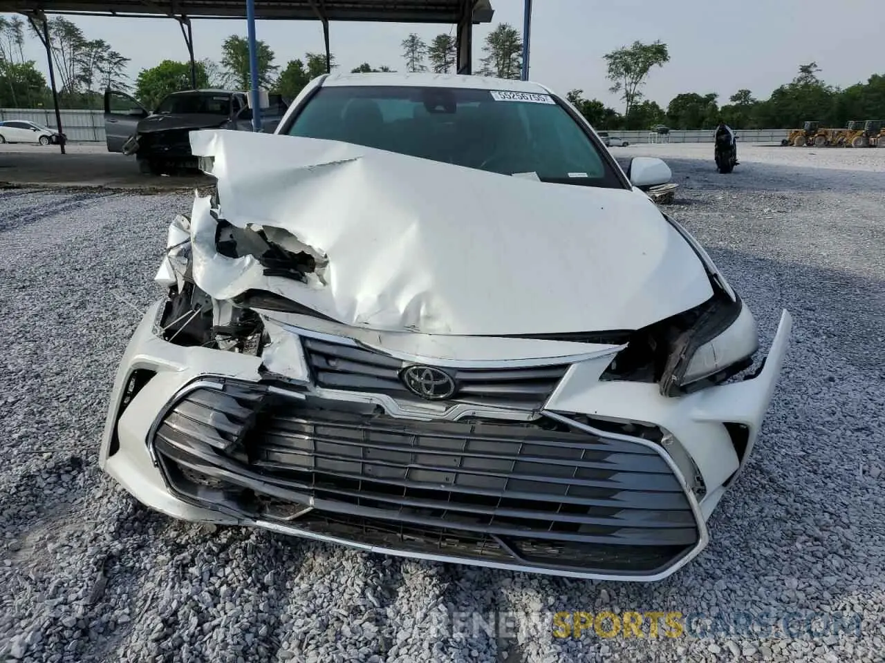 5 Photograph of a damaged car 4T1JZ1FB0NU071218 TOYOTA AVALON 2022