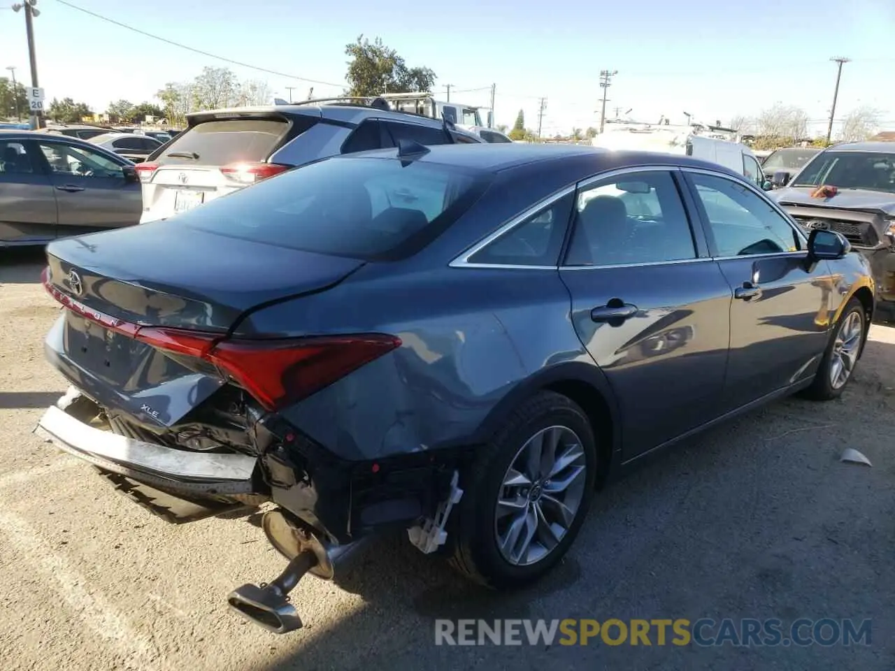 3 Photograph of a damaged car 4T1JZ1FB0NU076760 TOYOTA AVALON 2022