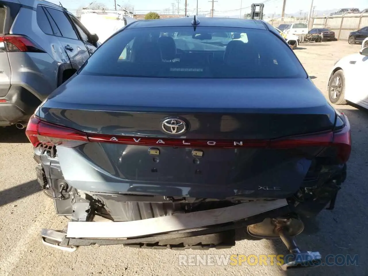6 Photograph of a damaged car 4T1JZ1FB0NU076760 TOYOTA AVALON 2022