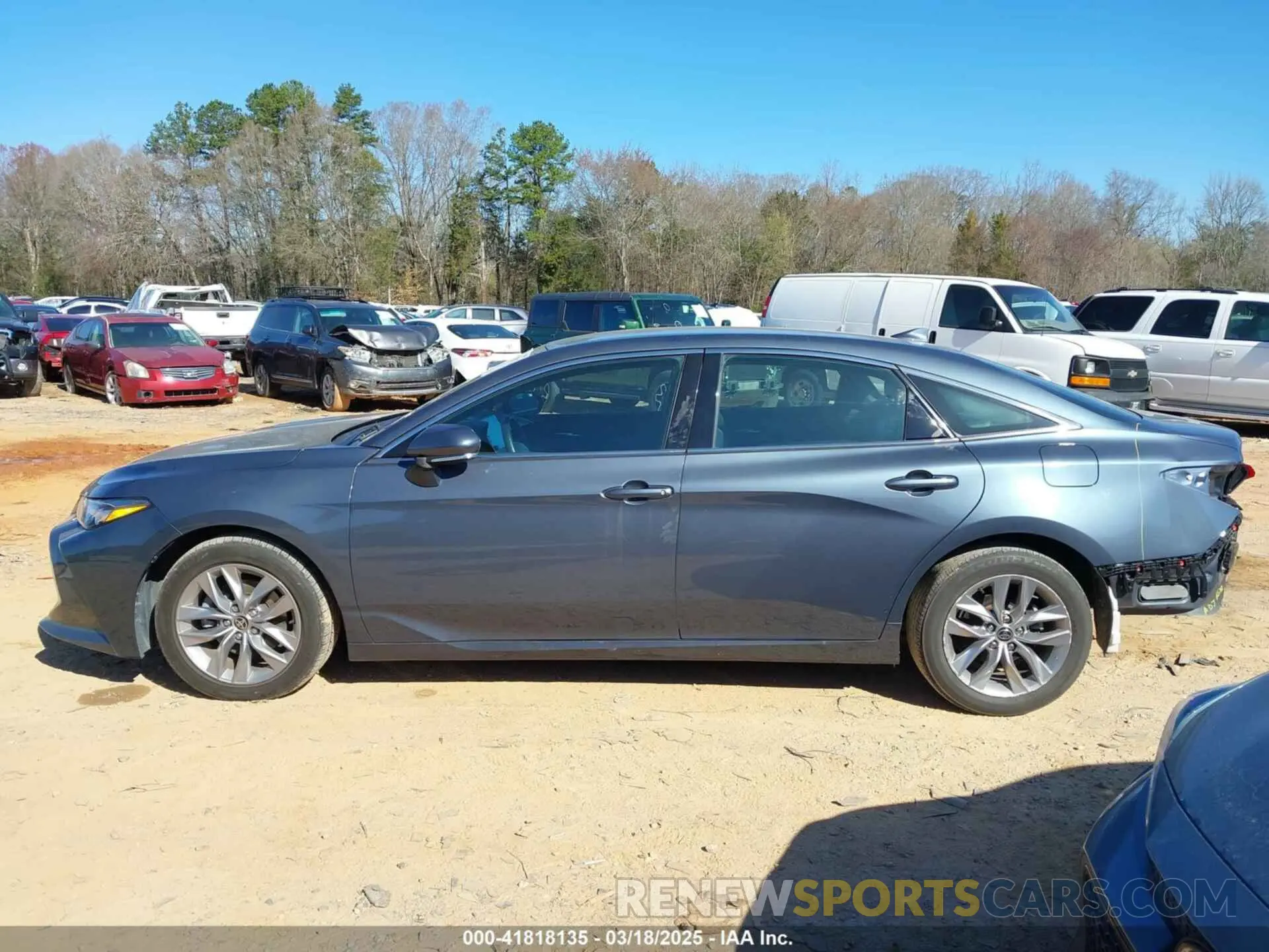 15 Photograph of a damaged car 4T1JZ1FB5NU086281 TOYOTA AVALON 2022