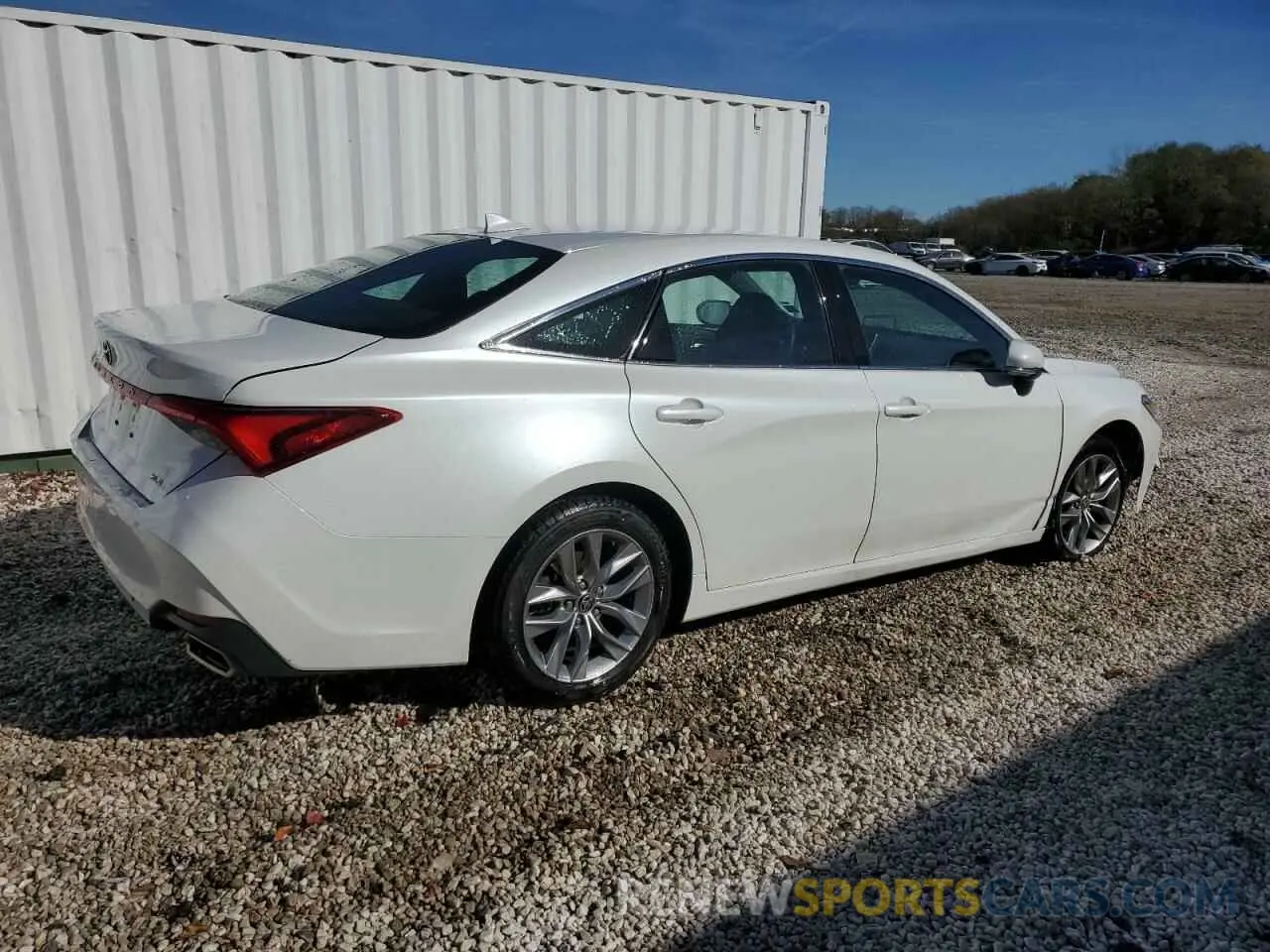 3 Photograph of a damaged car 4T1JZ1FB6NU080148 TOYOTA AVALON 2022