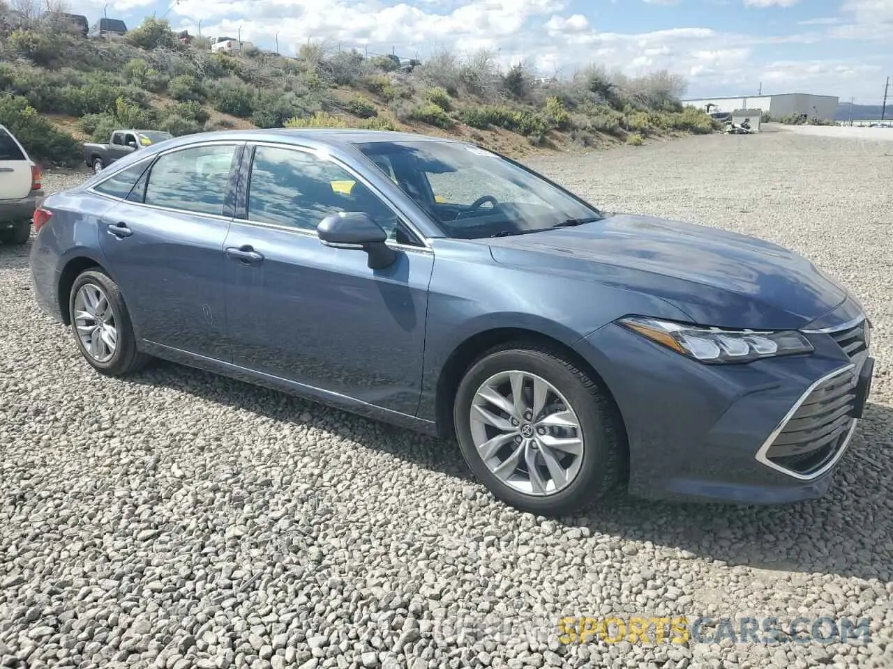 4 Photograph of a damaged car 4T1JZ1FB7NU084791 TOYOTA AVALON 2022