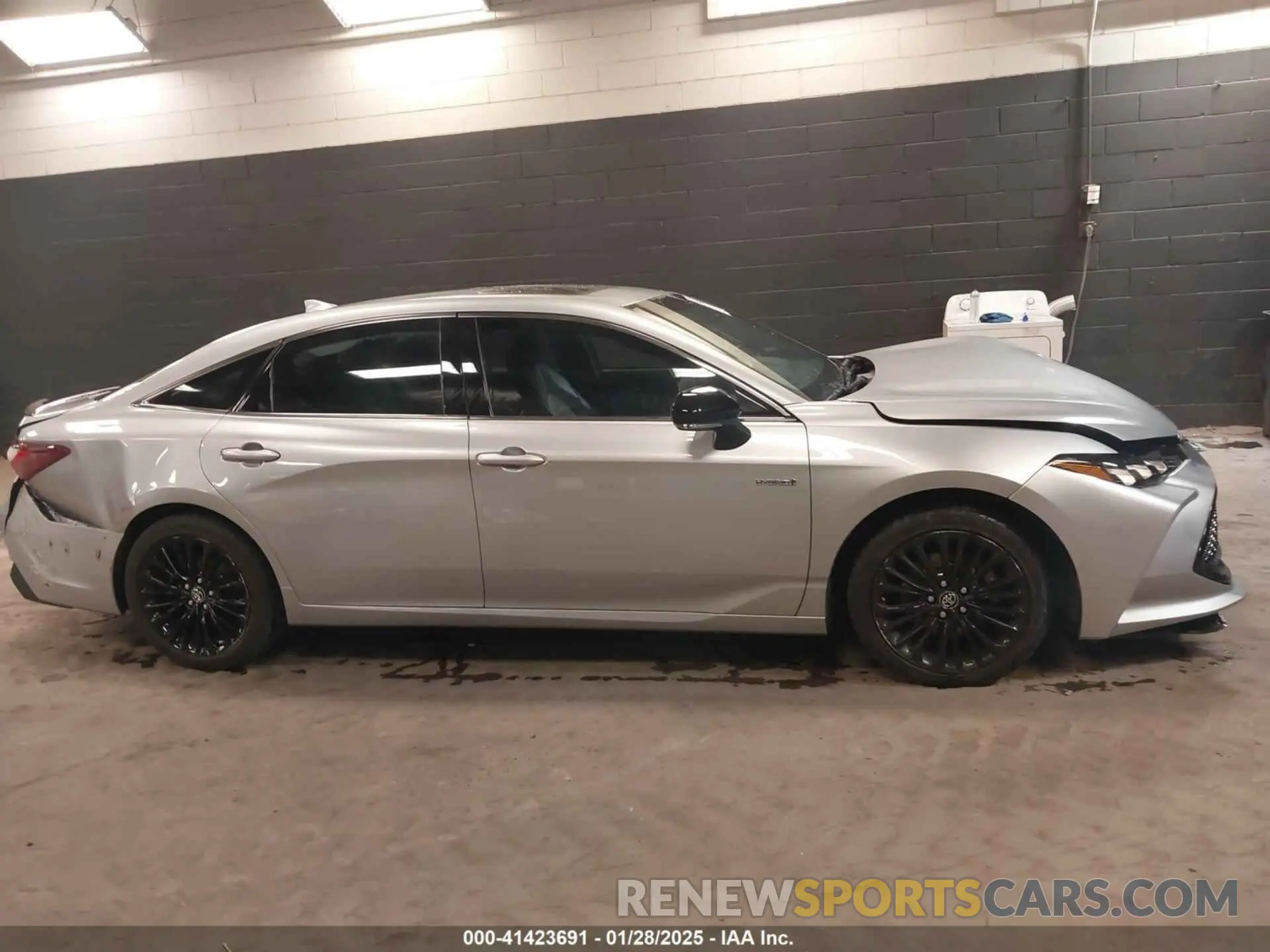 13 Фотография поврежденного автомобиля 4T1B21FB2KU002177 TOYOTA AVALON HYBRID 2019