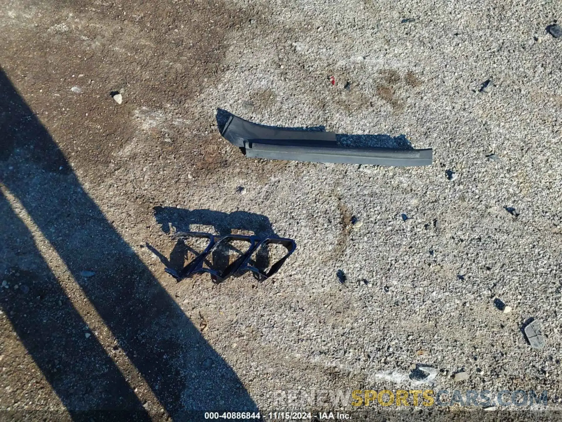 12 Photograph of a damaged car 4T1B21FB2KU005046 TOYOTA AVALON HYBRID 2019