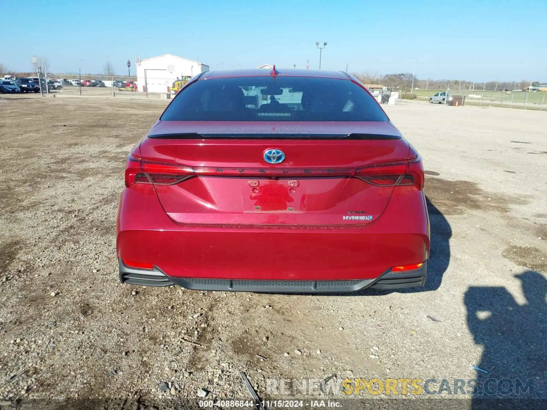 17 Photograph of a damaged car 4T1B21FB2KU005046 TOYOTA AVALON HYBRID 2019