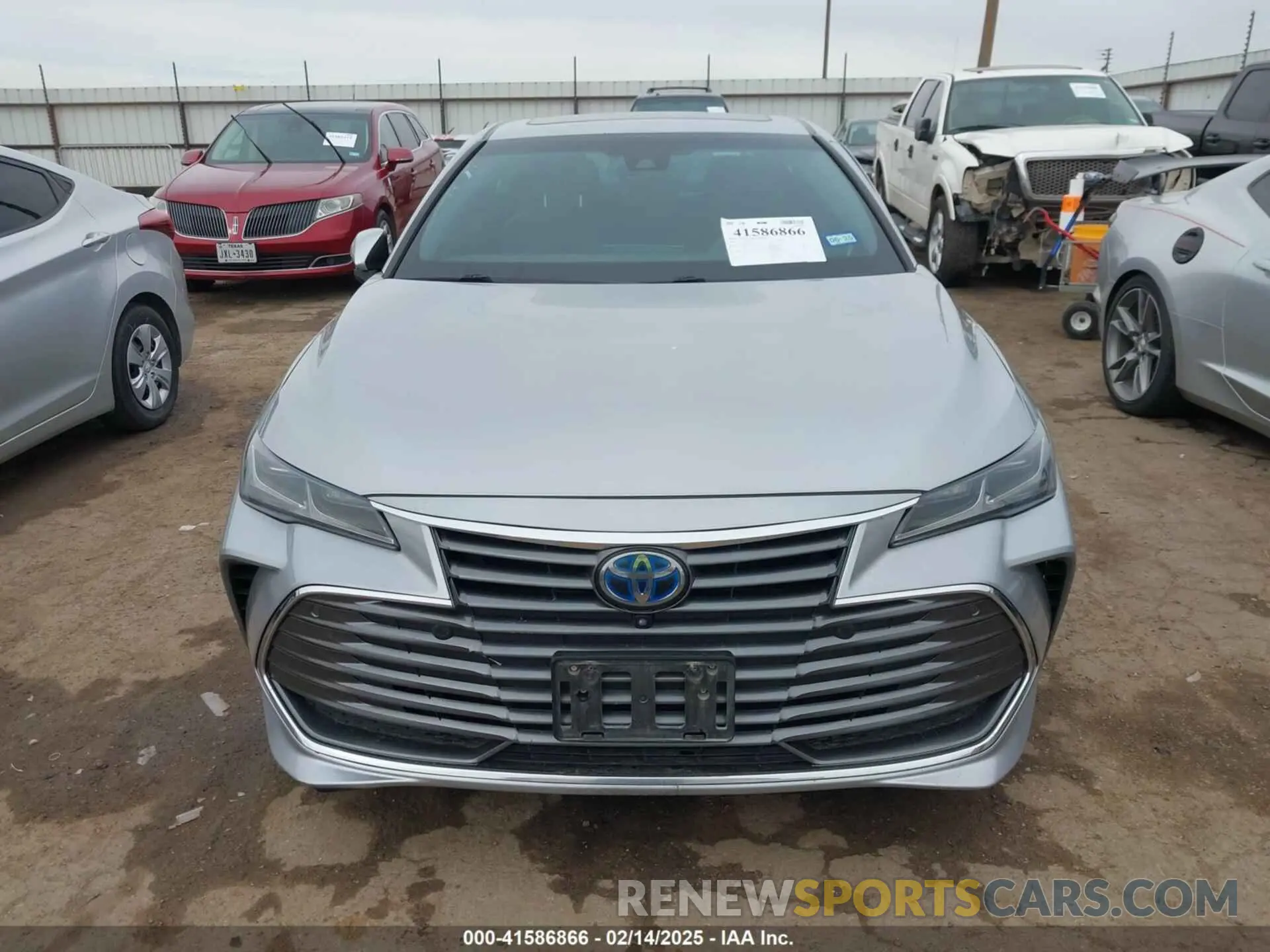 12 Photograph of a damaged car 4T1B21FB2KU005306 TOYOTA AVALON HYBRID 2019