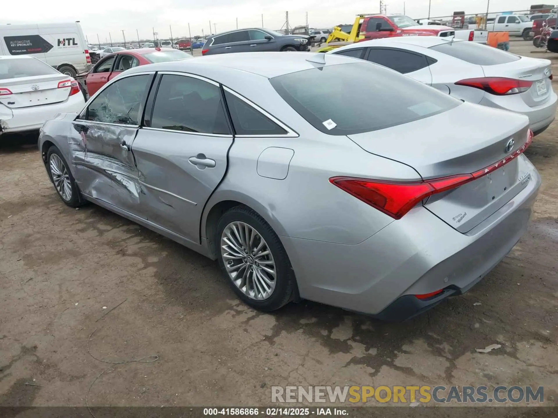 3 Photograph of a damaged car 4T1B21FB2KU005306 TOYOTA AVALON HYBRID 2019