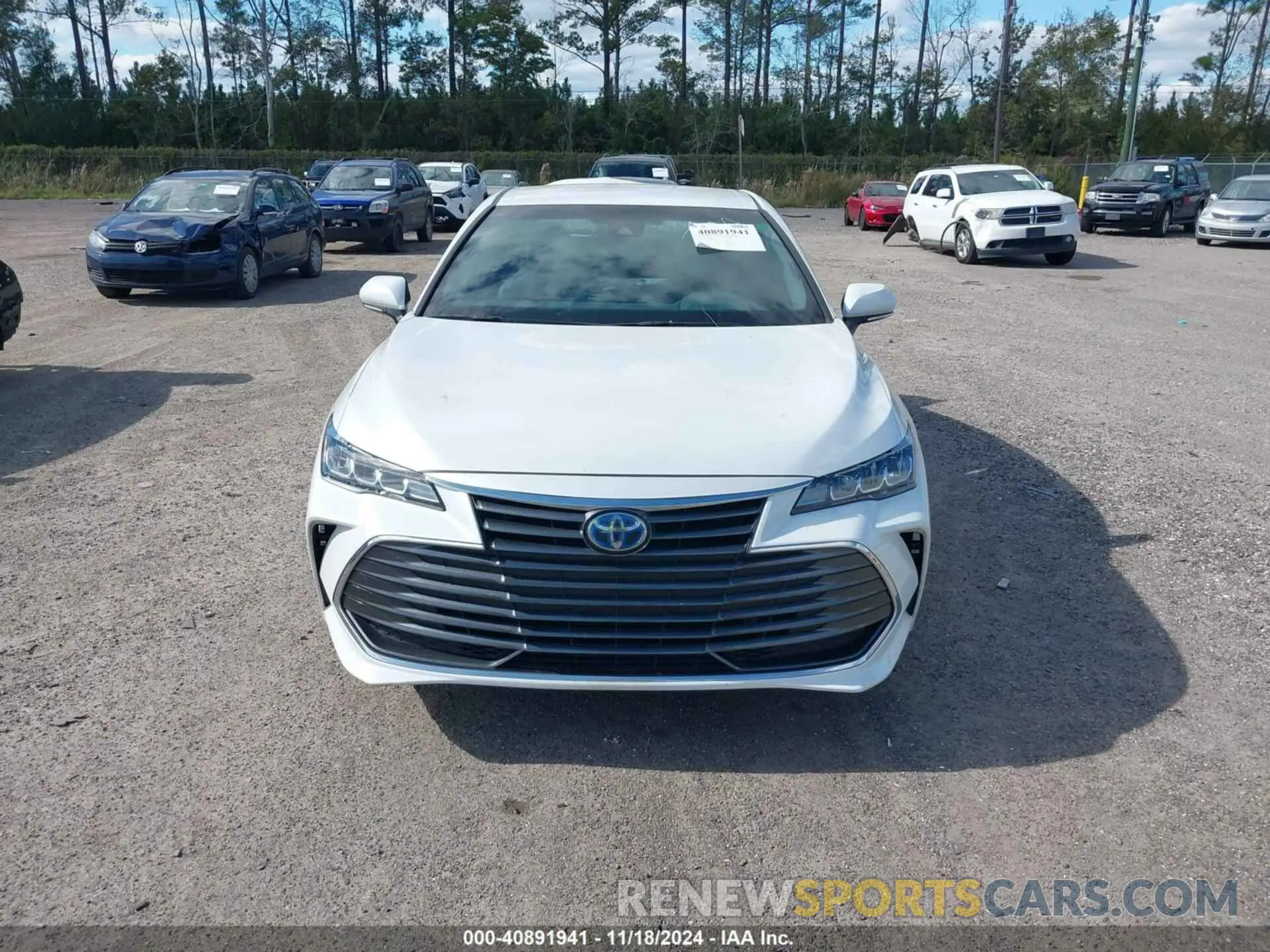 13 Photograph of a damaged car 4T1B21FB2KU008609 TOYOTA AVALON HYBRID 2019