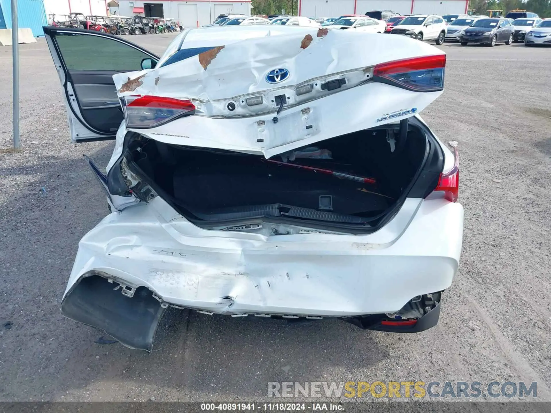 6 Photograph of a damaged car 4T1B21FB2KU008609 TOYOTA AVALON HYBRID 2019