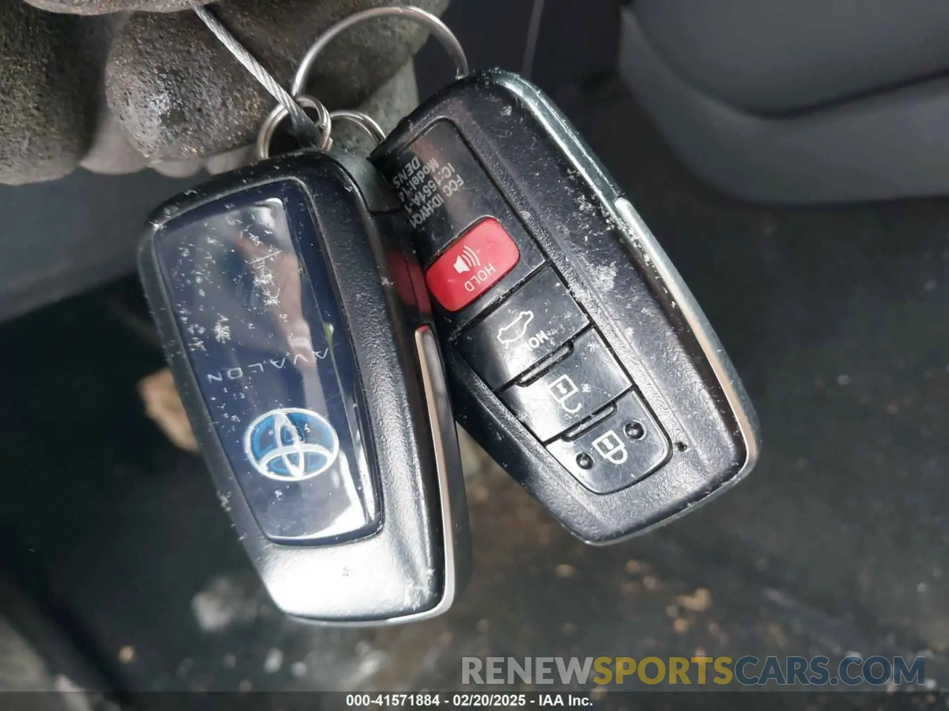 11 Photograph of a damaged car 4T1B21FB6KU008032 TOYOTA AVALON HYBRID 2019