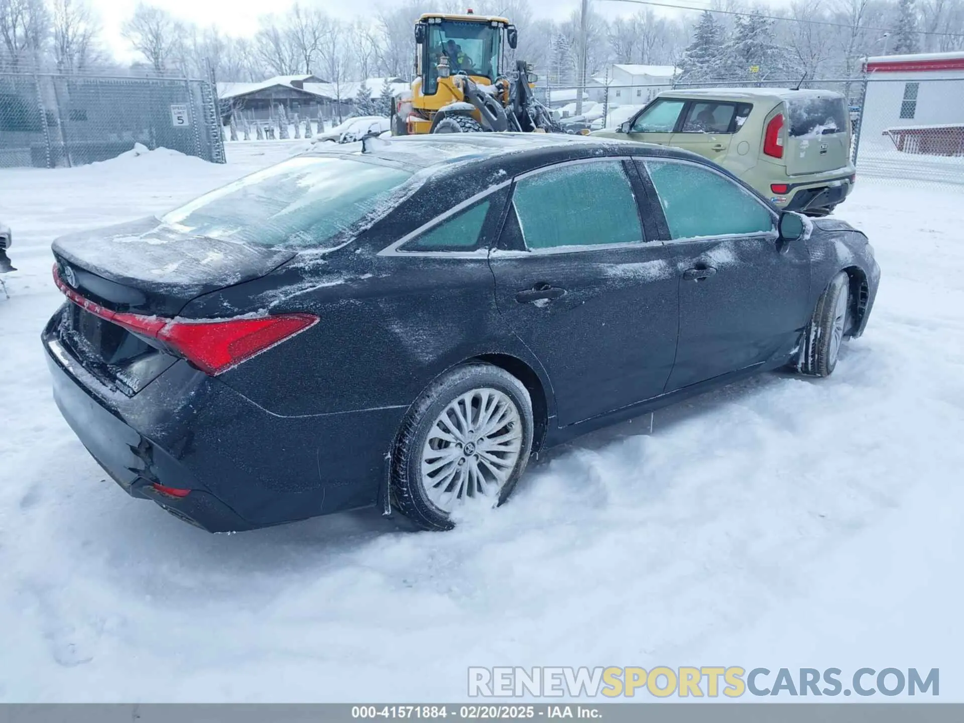 4 Photograph of a damaged car 4T1B21FB6KU008032 TOYOTA AVALON HYBRID 2019