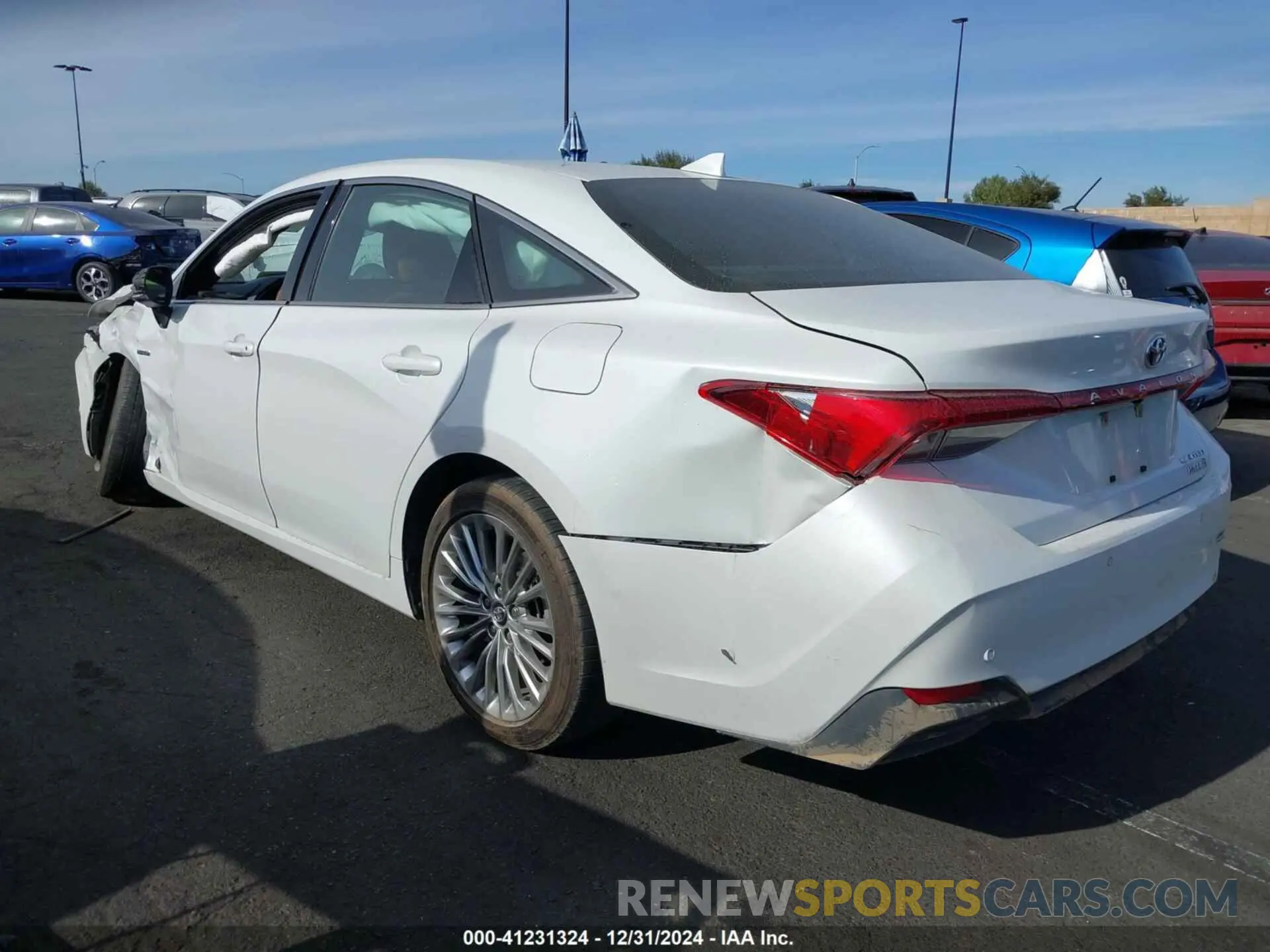 3 Фотография поврежденного автомобиля 4T1B21FB9KU002158 TOYOTA AVALON HYBRID 2019