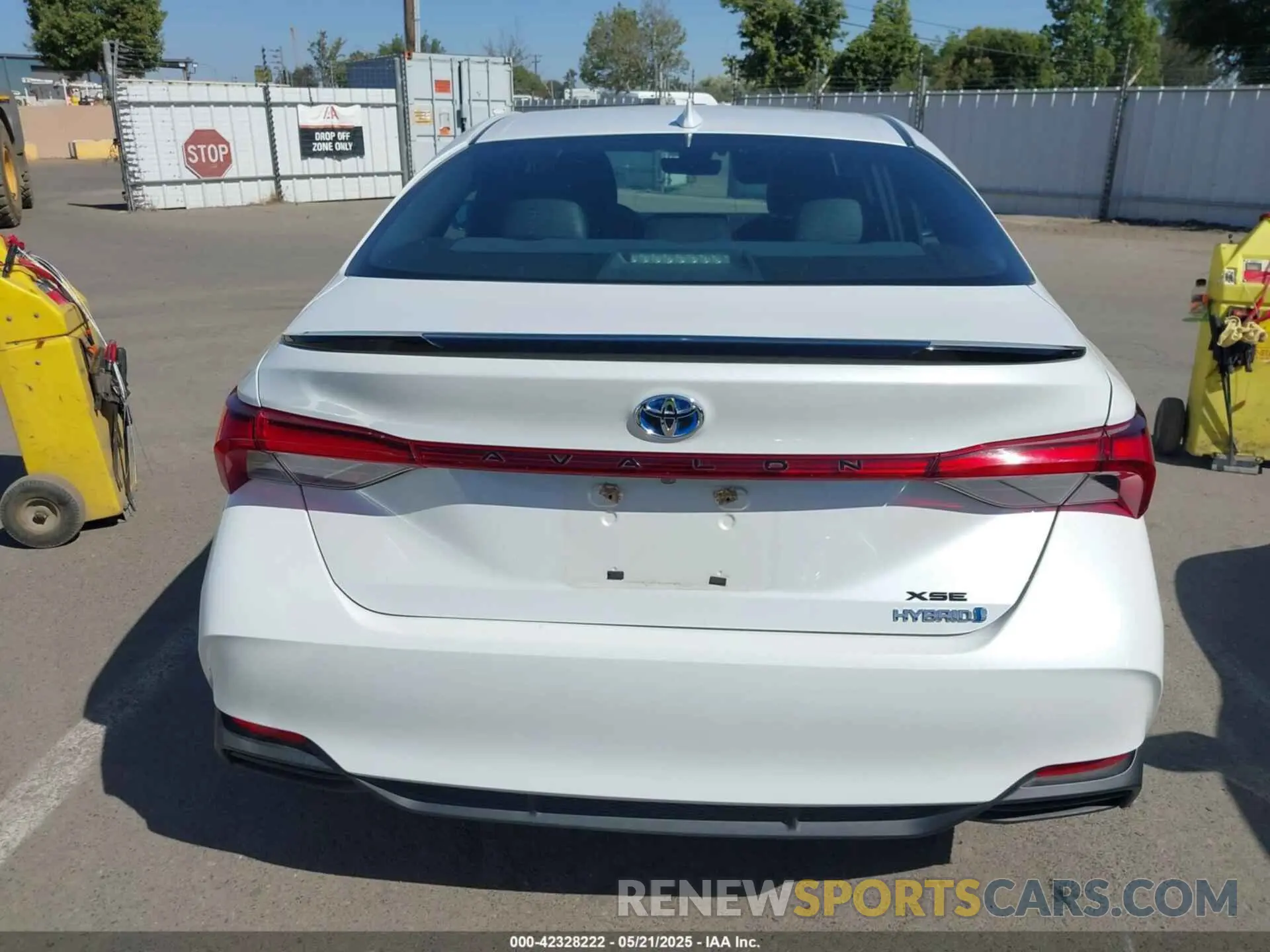 16 Photograph of a damaged car 4T1B21FBXKU001178 TOYOTA AVALON HYBRID 2019