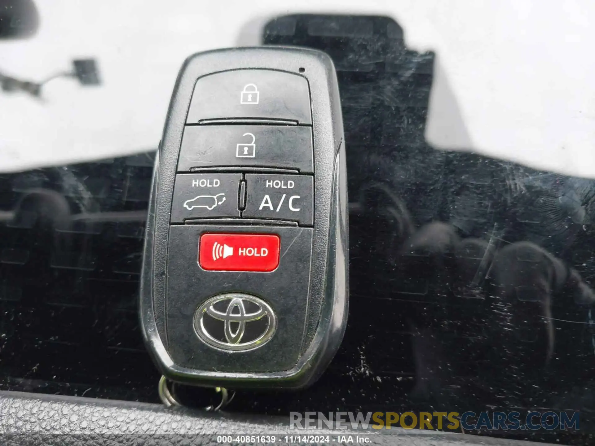 11 Фотография поврежденного автомобиля JTMABACA3PA006422 TOYOTA BZ4X 2023