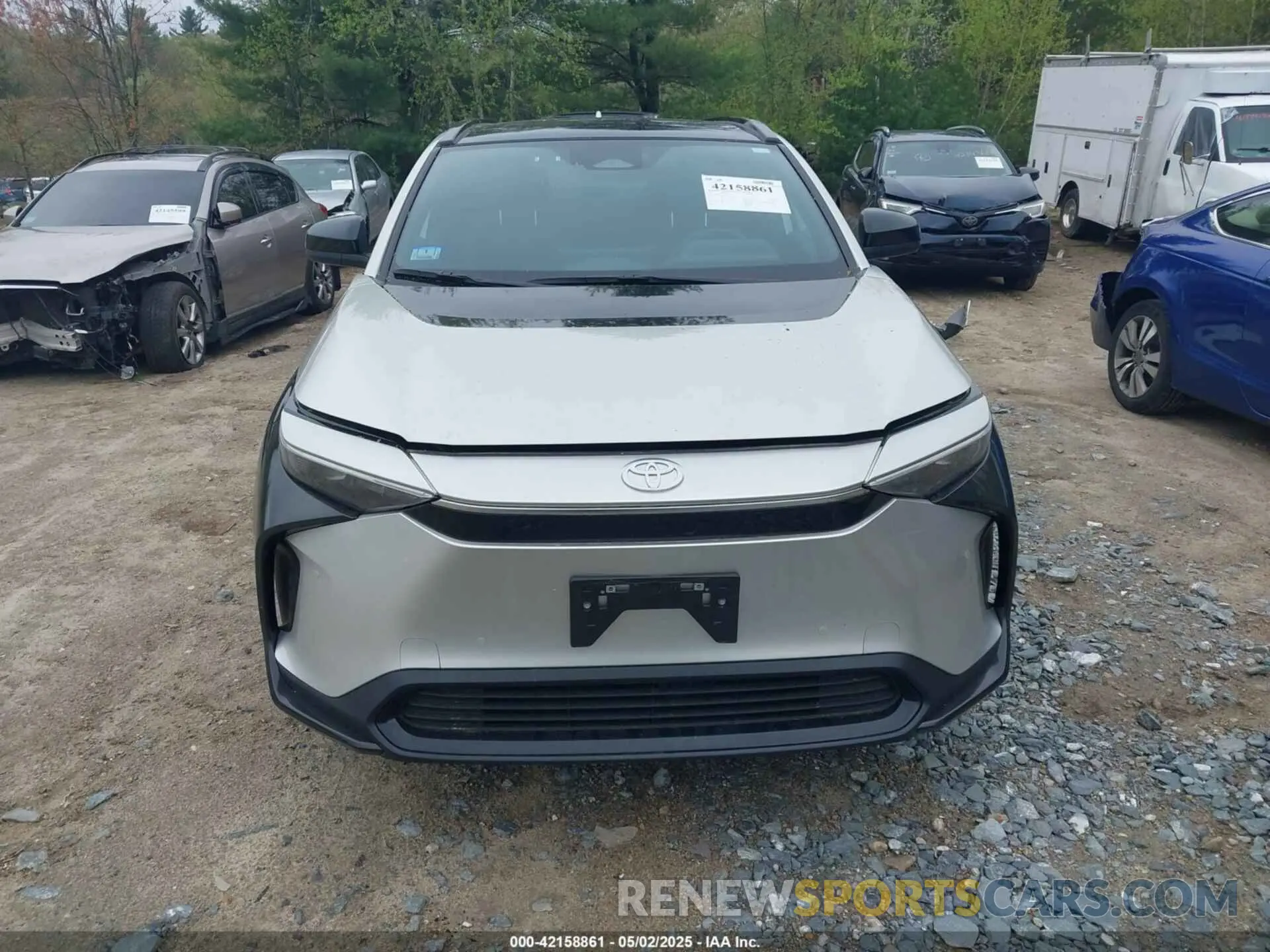 13 Фотография поврежденного автомобиля JTMABACA2RA070129 TOYOTA BZ4X 2024
