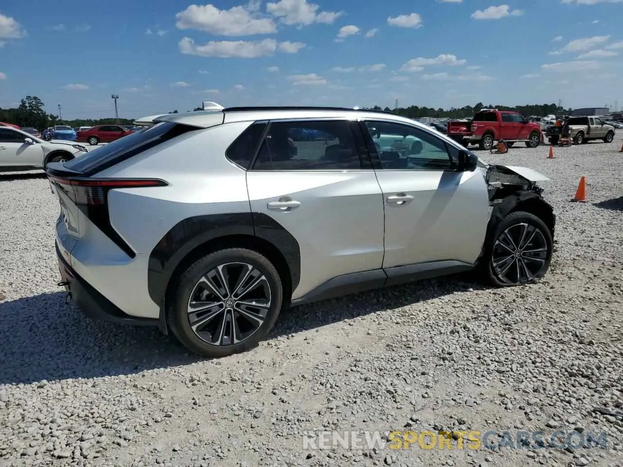 3 Фотография поврежденного автомобиля JTMABACA1PA042223 TOYOTA BZ4X XLE 2023