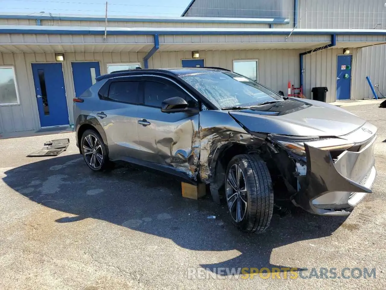 4 Photograph of a damaged car JTMABACA4PA014206 TOYOTA BZ4X XLE 2023