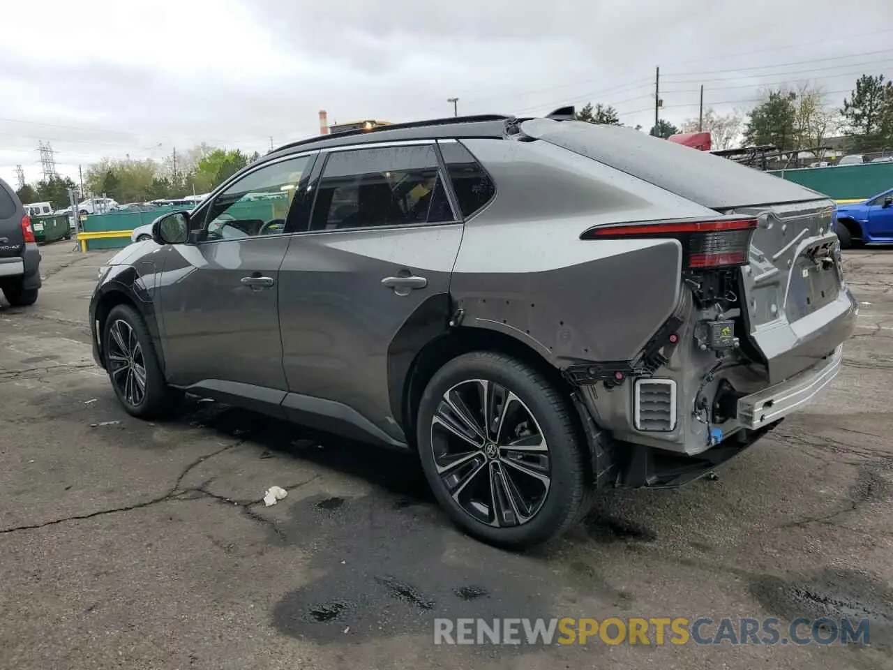 2 Фотография поврежденного автомобиля JTMABACA4PA026727 TOYOTA BZ4X XLE 2023