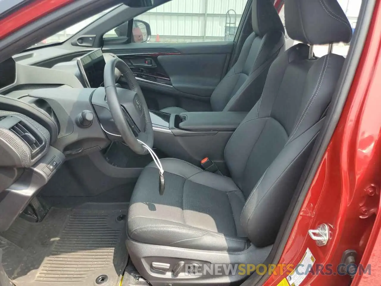 7 Фотография поврежденного автомобиля JTMABACA8PA013821 TOYOTA BZ4X XLE 2023