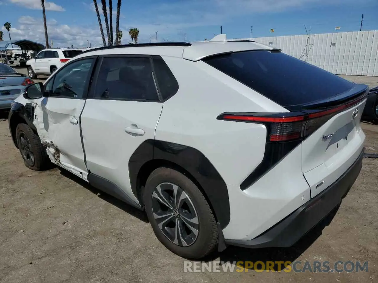 2 Фотография поврежденного автомобиля JTMAAAAA1RA052324 TOYOTA BZ4X XLE 2024