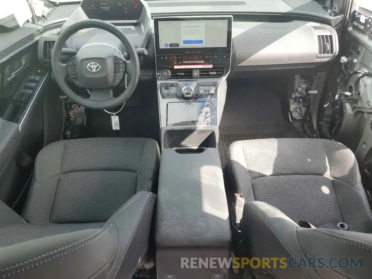 8 Фотография поврежденного автомобиля JTMABACA2RA077887 TOYOTA BZ4X XLE 2024