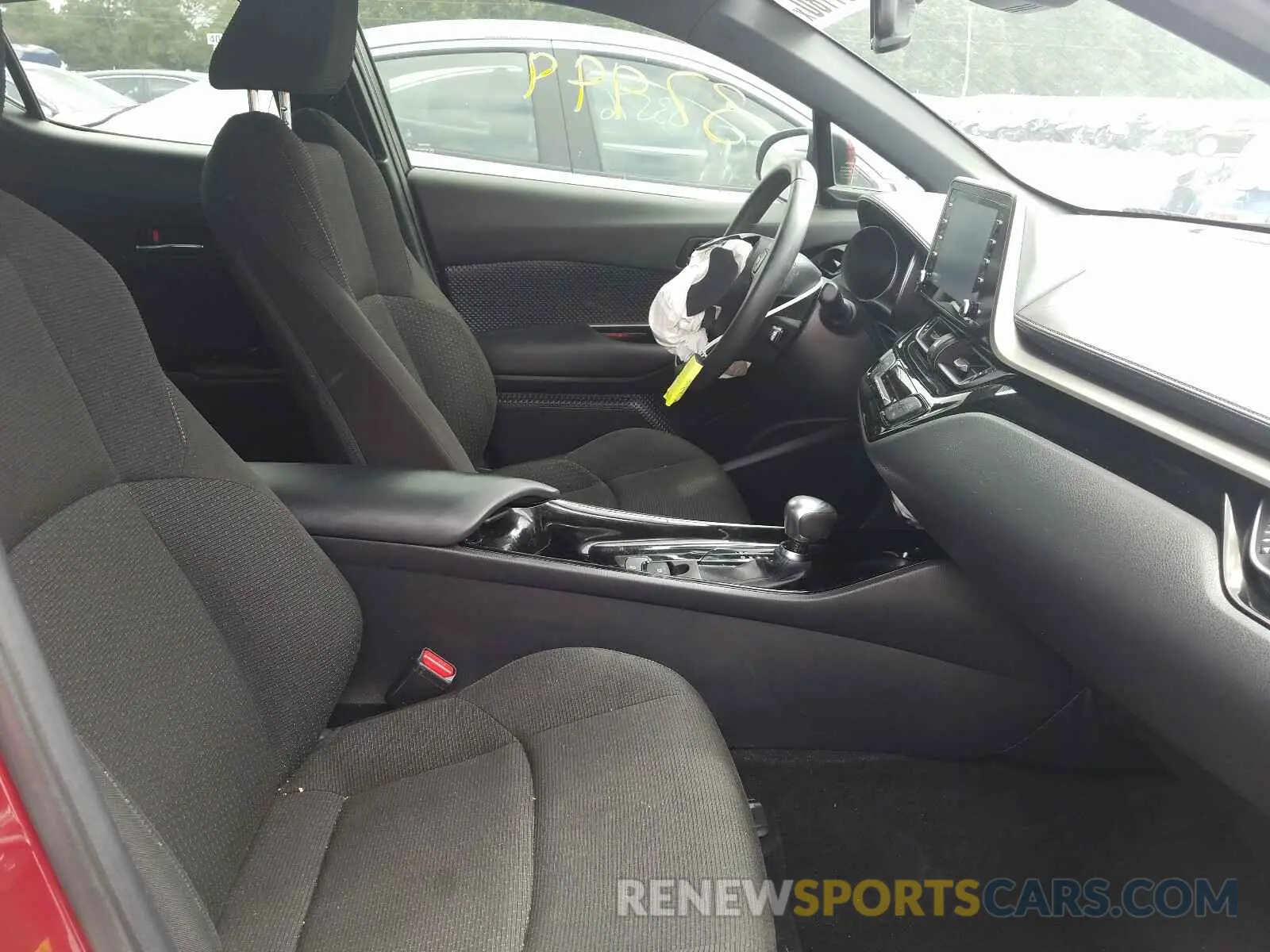 5 Photograph of a damaged car JTNKHMBX0K1017716 TOYOTA C-HR 2019