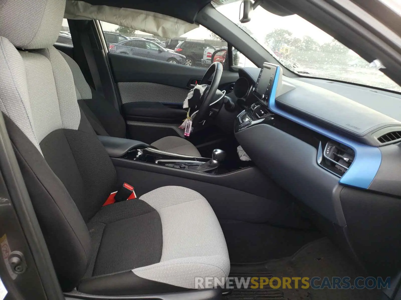 5 Photograph of a damaged car JTNKHMBX0K1032720 TOYOTA C-HR 2019