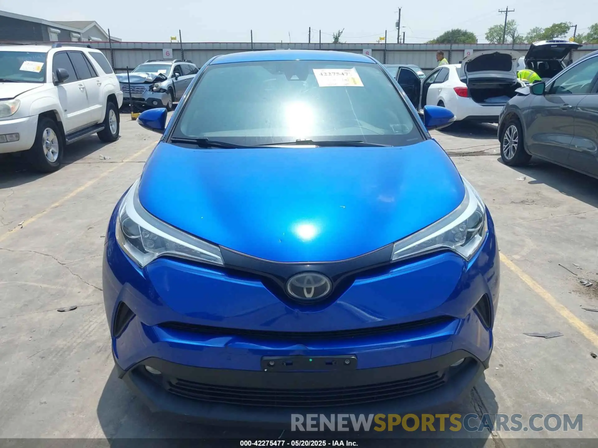 12 Фотография поврежденного автомобиля JTNKHMBX1K1021113 TOYOTA C-HR 2019