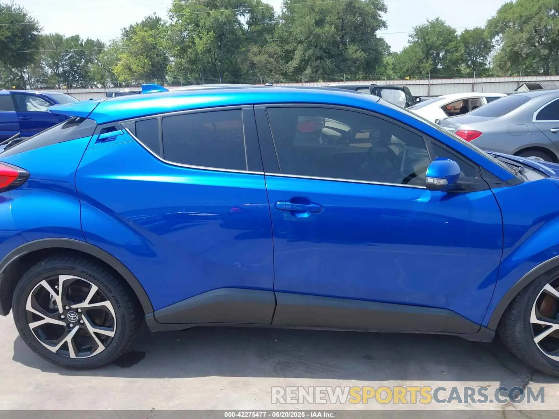 13 Фотография поврежденного автомобиля JTNKHMBX1K1021113 TOYOTA C-HR 2019