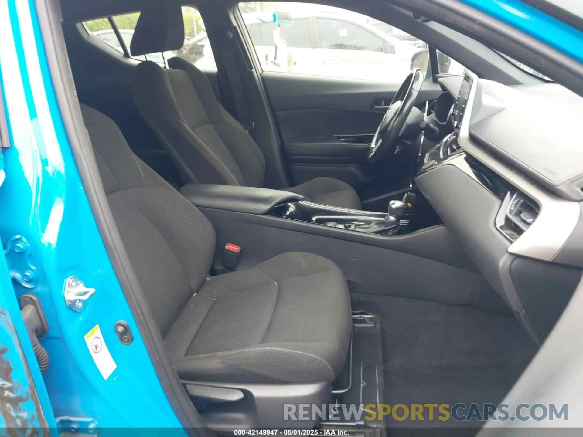 5 Photograph of a damaged car JTNKHMBX1K1031351 TOYOTA C-HR 2019