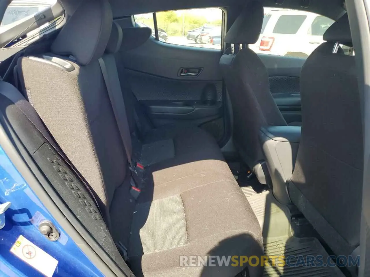 10 Photograph of a damaged car JTNKHMBX1K1054502 TOYOTA C-HR 2019