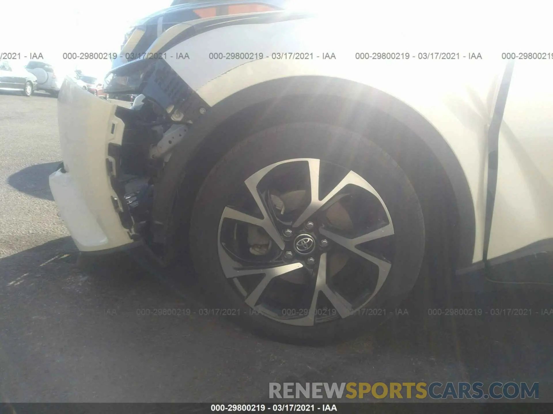 12 Фотография поврежденного автомобиля JTNKHMBX2K1017779 TOYOTA C-HR 2019