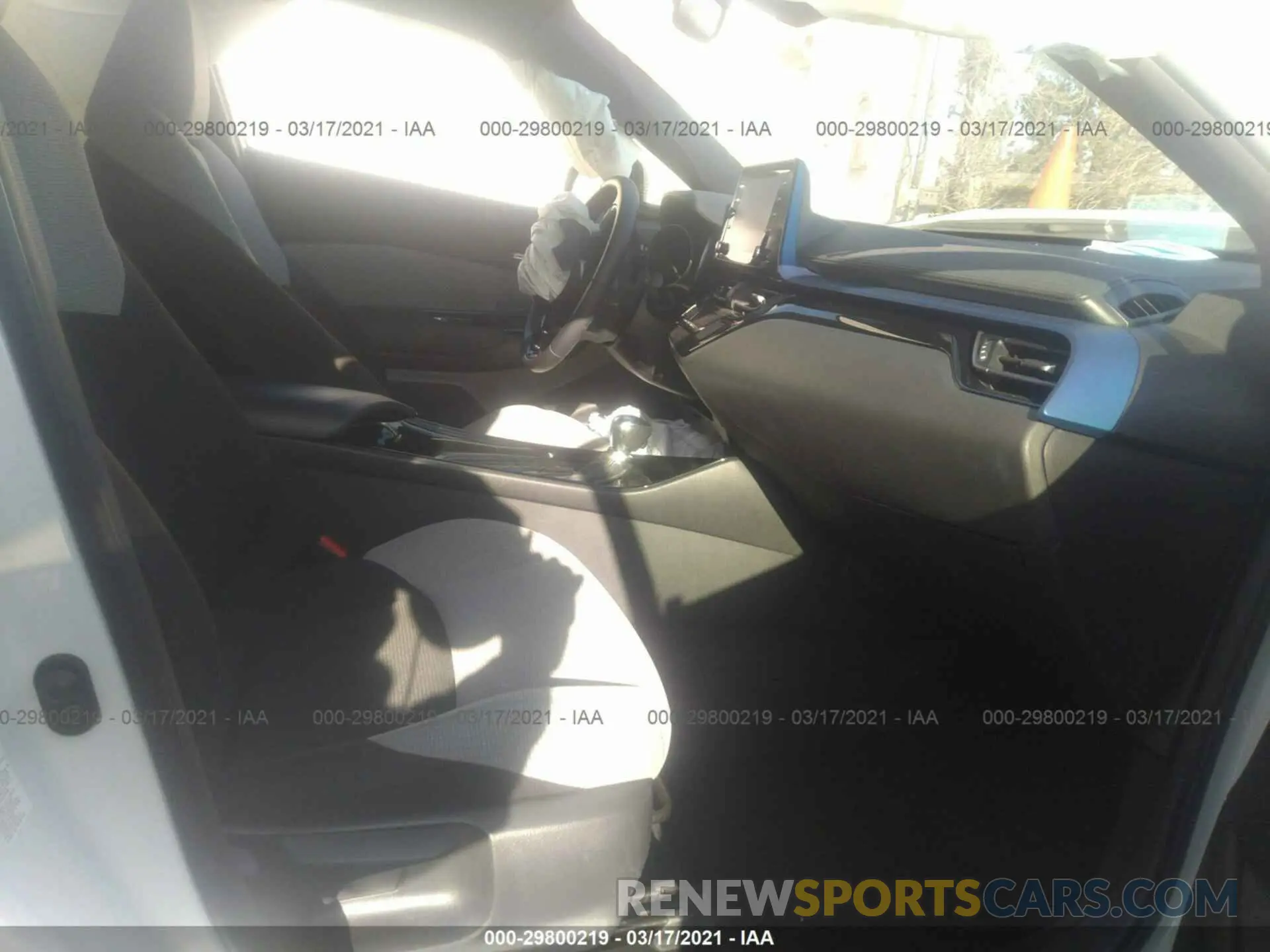 5 Фотография поврежденного автомобиля JTNKHMBX2K1017779 TOYOTA C-HR 2019