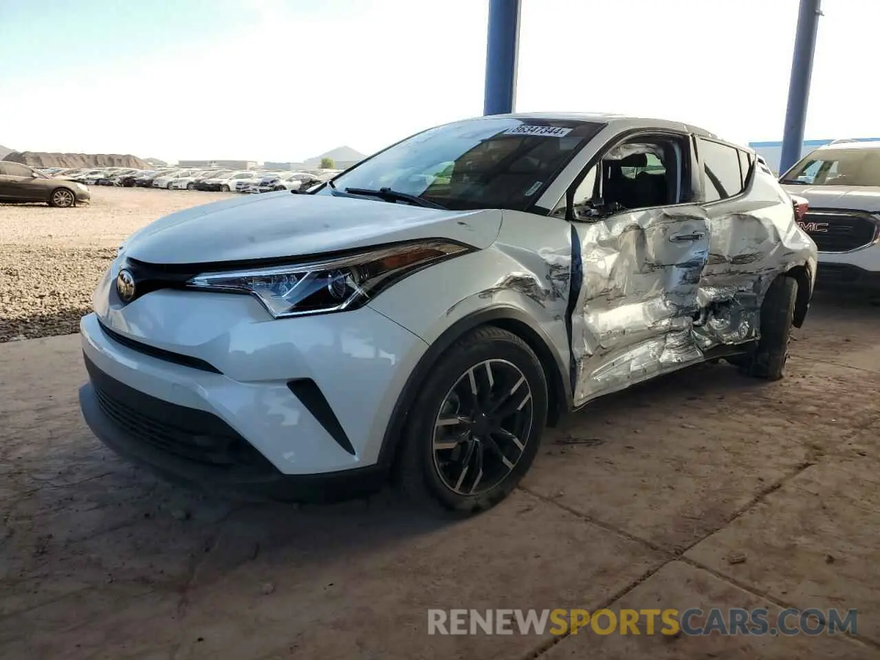 1 Фотография поврежденного автомобиля JTNKHMBX2K1027129 TOYOTA C-HR 2019
