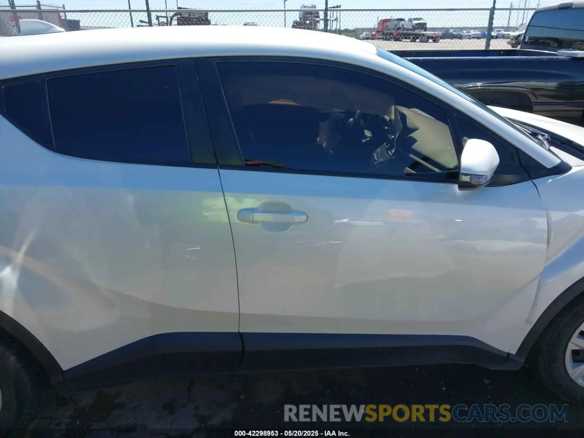 12 Photograph of a damaged car JTNKHMBX3K1030489 TOYOTA C-HR 2019
